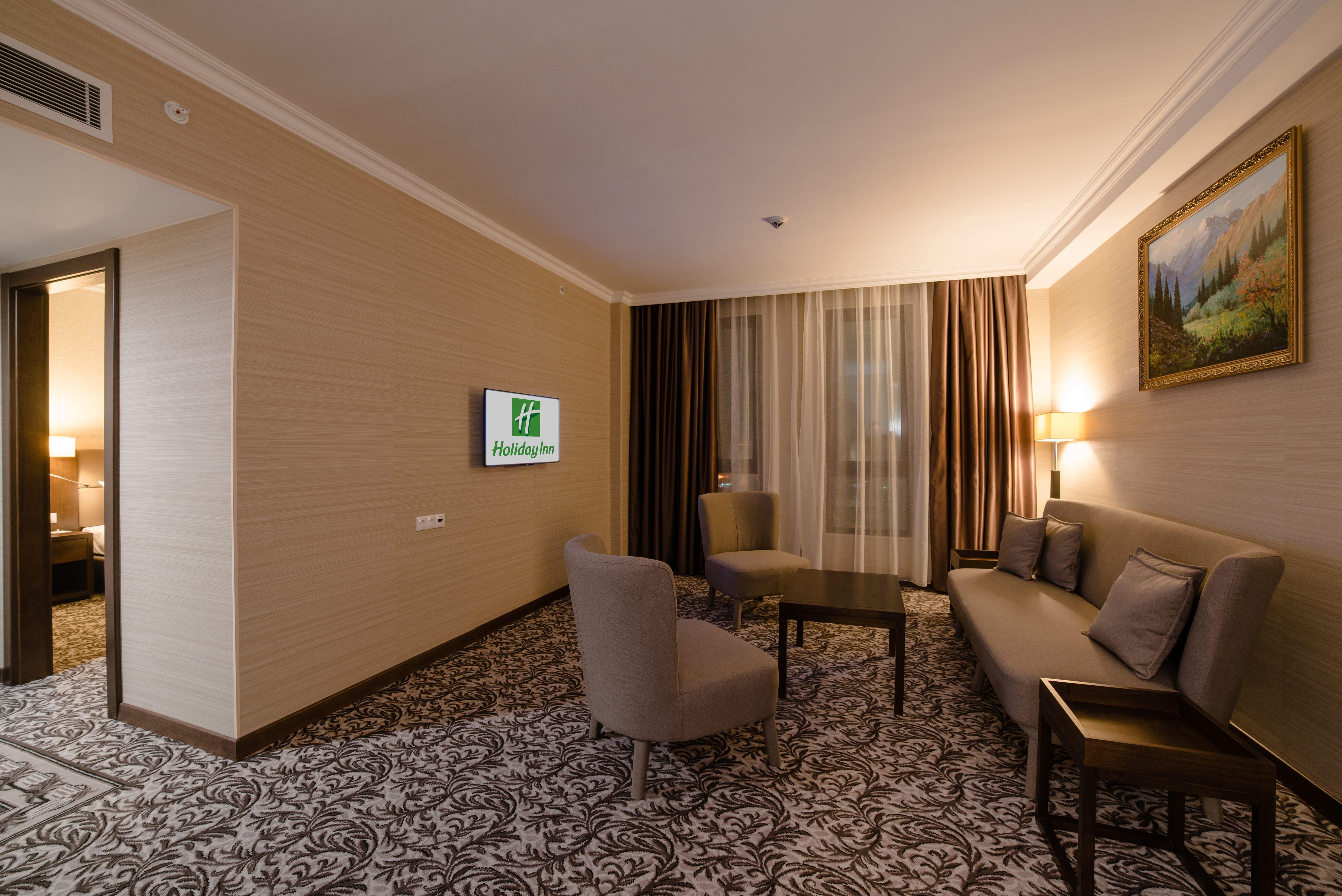 Holiday Inn Aktau By Ihg Екстериор снимка