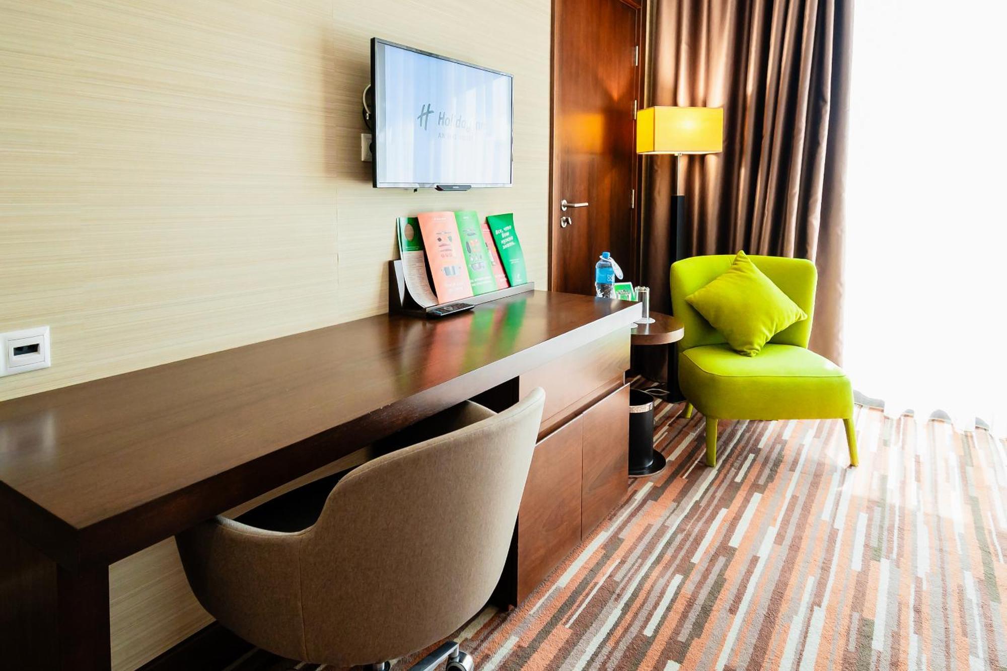 Holiday Inn Aktau By Ihg Екстериор снимка