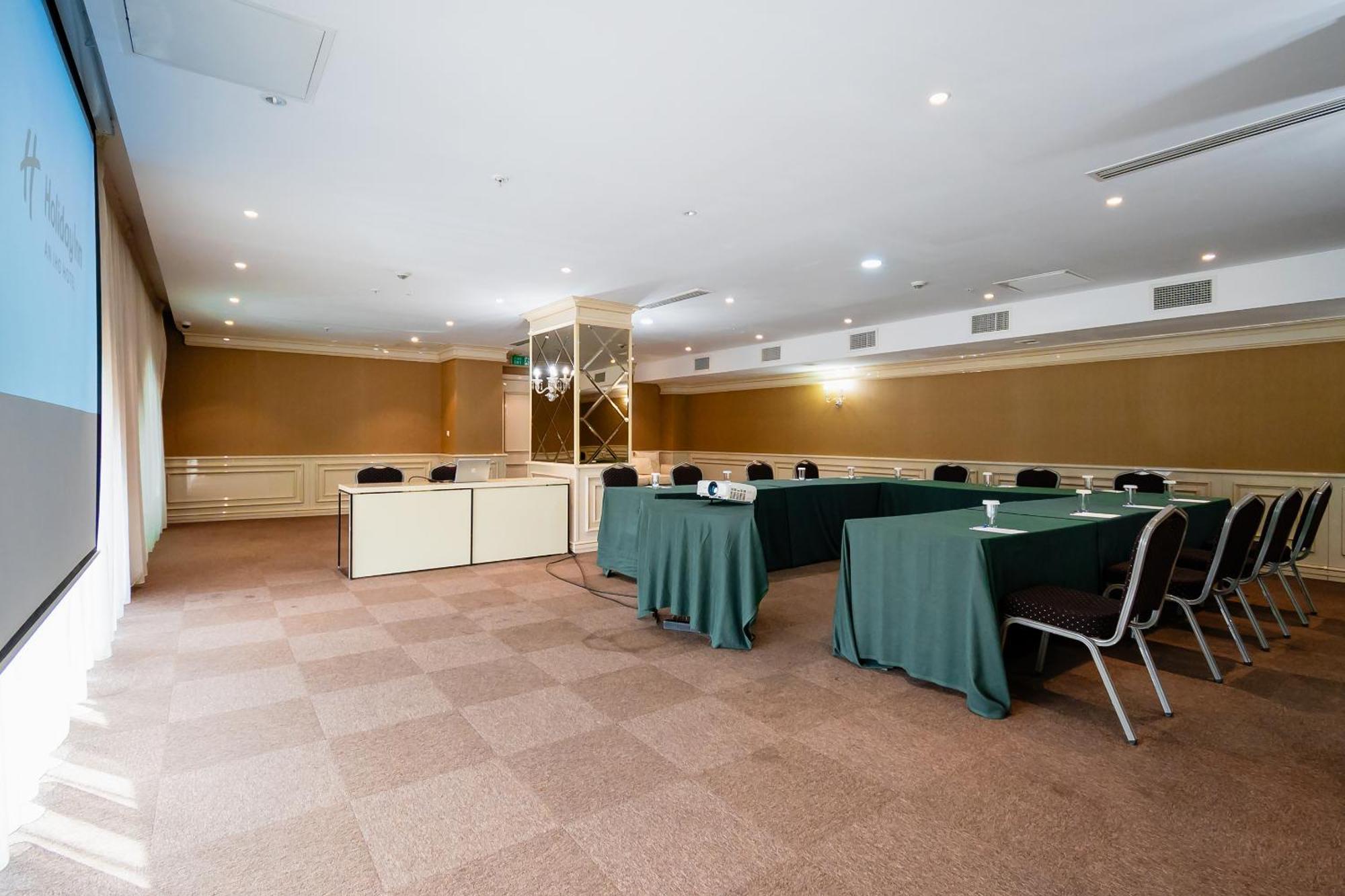 Holiday Inn Aktau By Ihg Екстериор снимка
