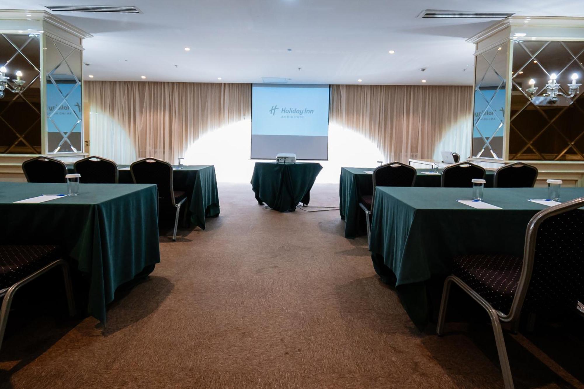 Holiday Inn Aktau By Ihg Екстериор снимка